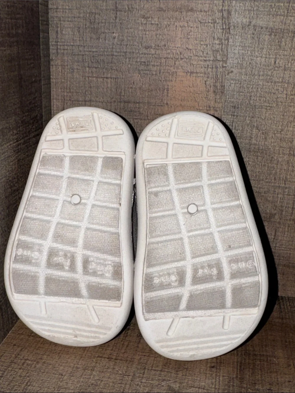 Toms Toddler Light Gray Canvas Slip-On Shoes-size 3